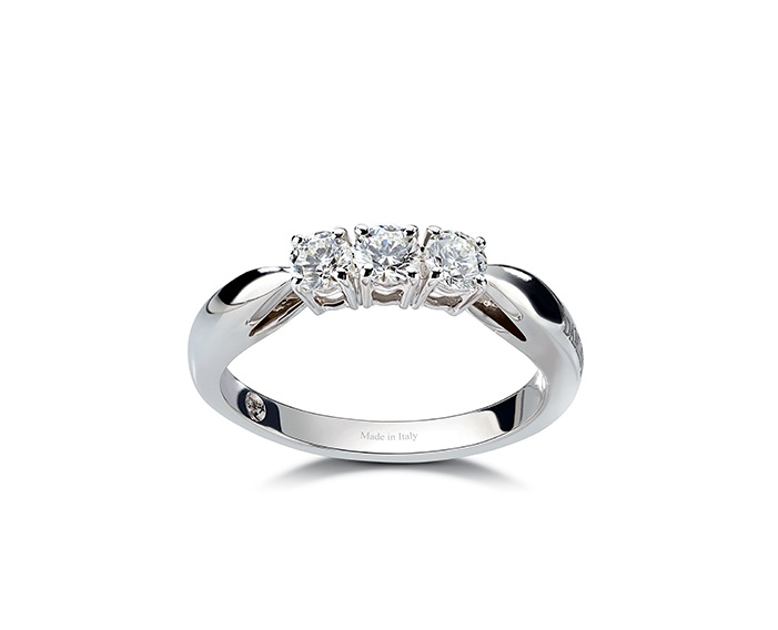 ANELLO TRILOGY IN ORO BIANCO CON DIAMANTI REF:20072947