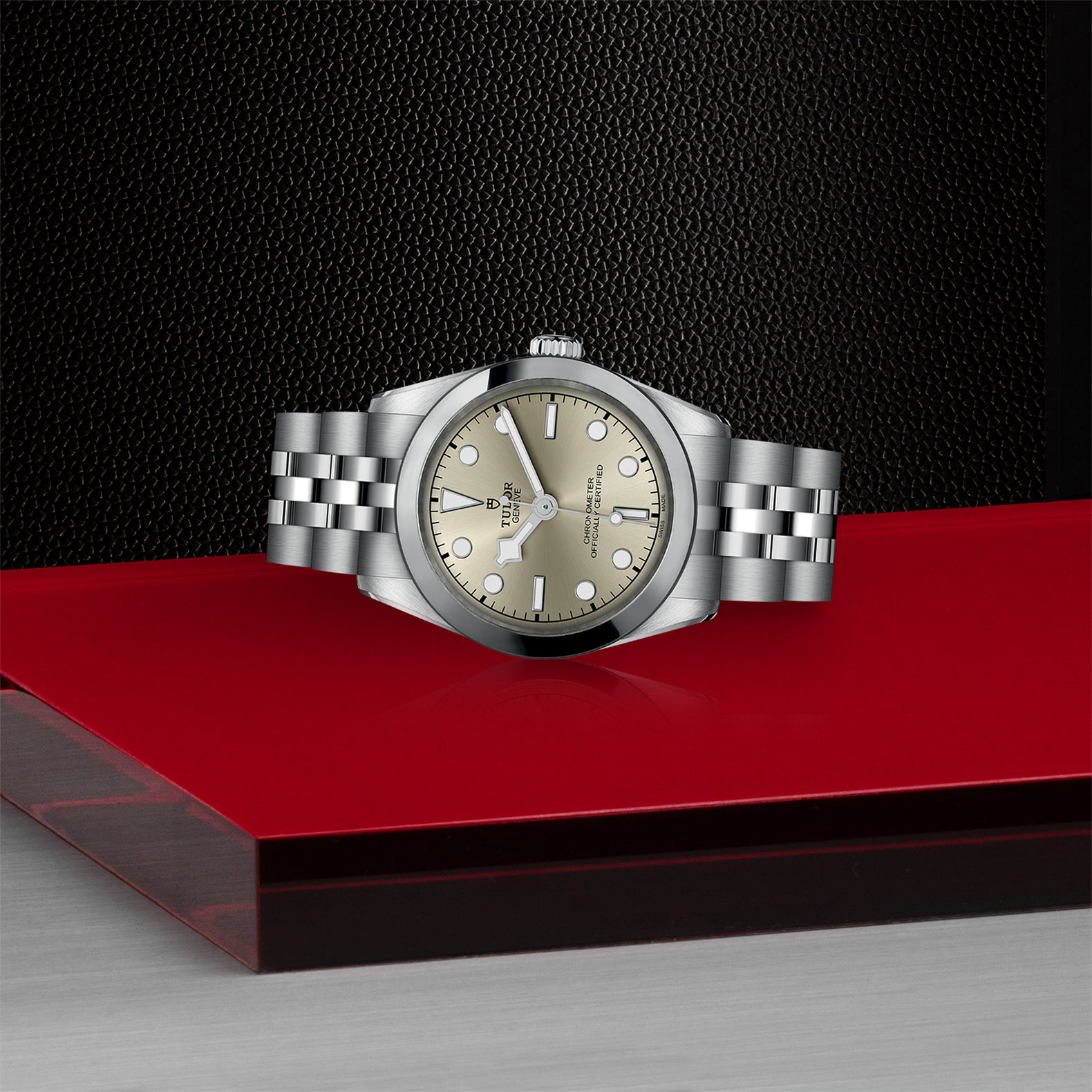 M79600-0003.jpg M79600-0003.jpg