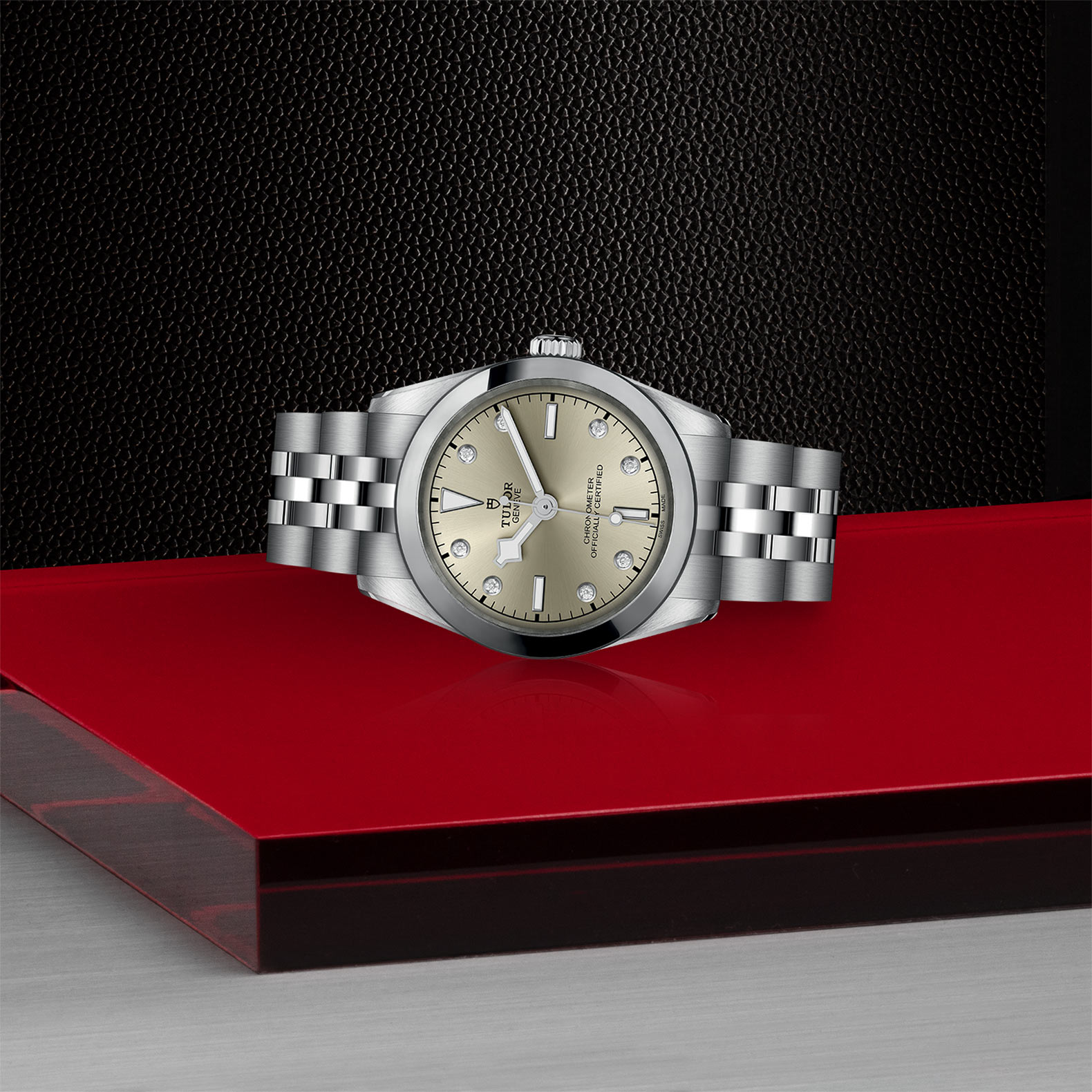 M79600-0006.jpg M79600-0006.jpg